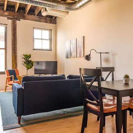 Frontdesk Maxwell Lofts Milwaukee Walker'S Point Apartment Екстериор снимка