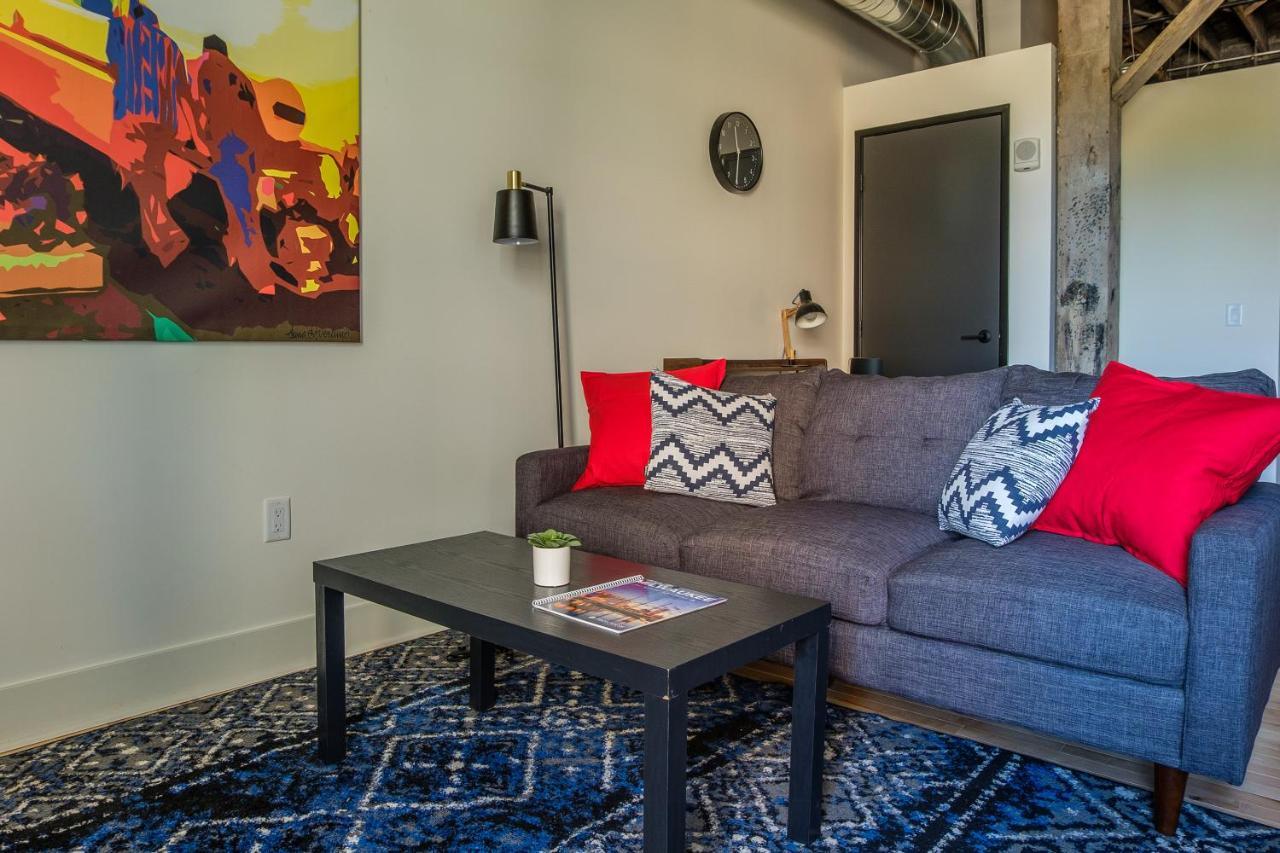 Frontdesk Maxwell Lofts Milwaukee Walker'S Point Apartment Стая снимка
